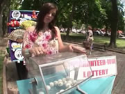 歐美有趣的裸身整蠱節目搞笑短片